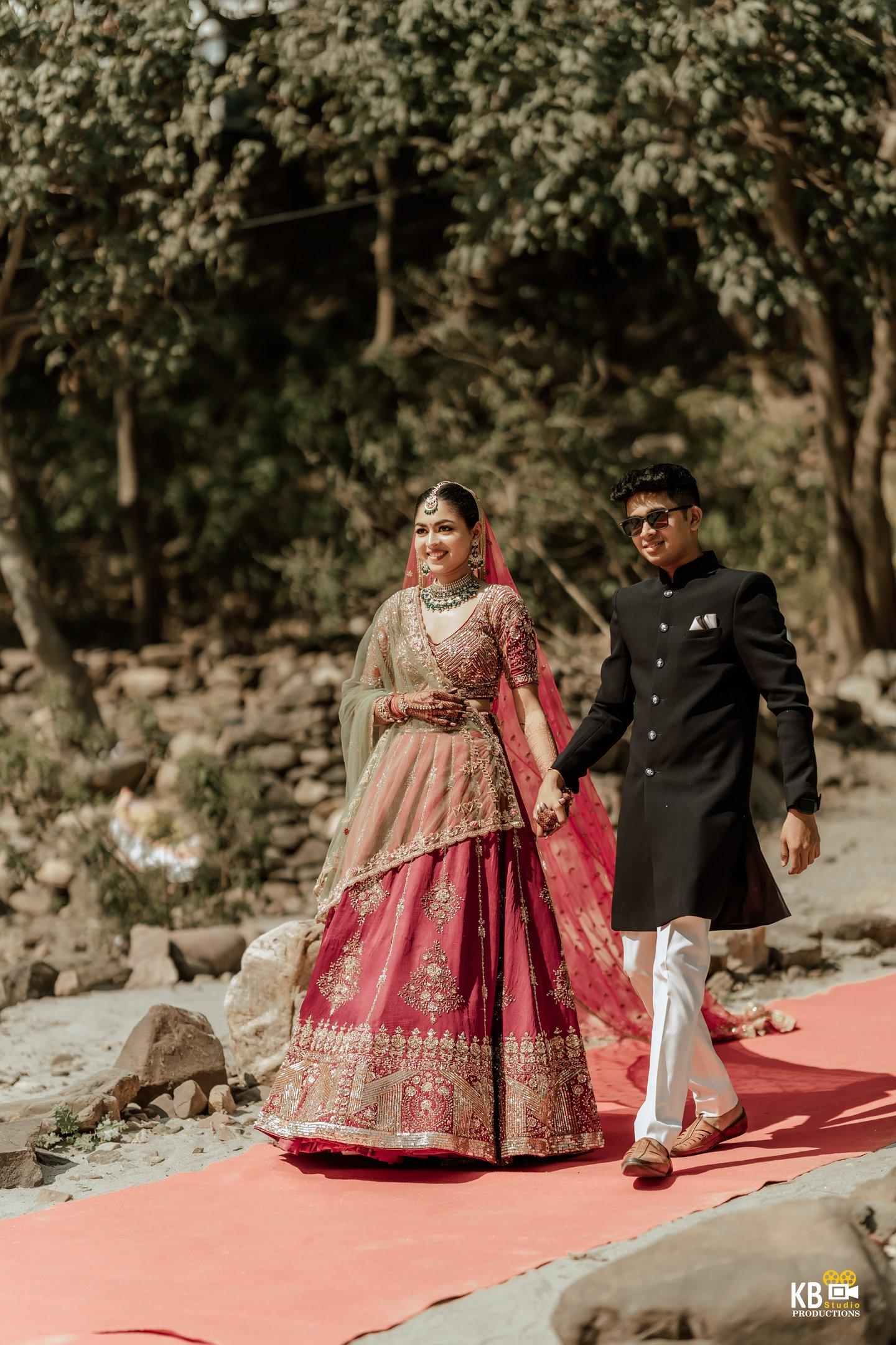 Indore Royal Wedding Beautiful Couples Capture by Kb Studio Photographers